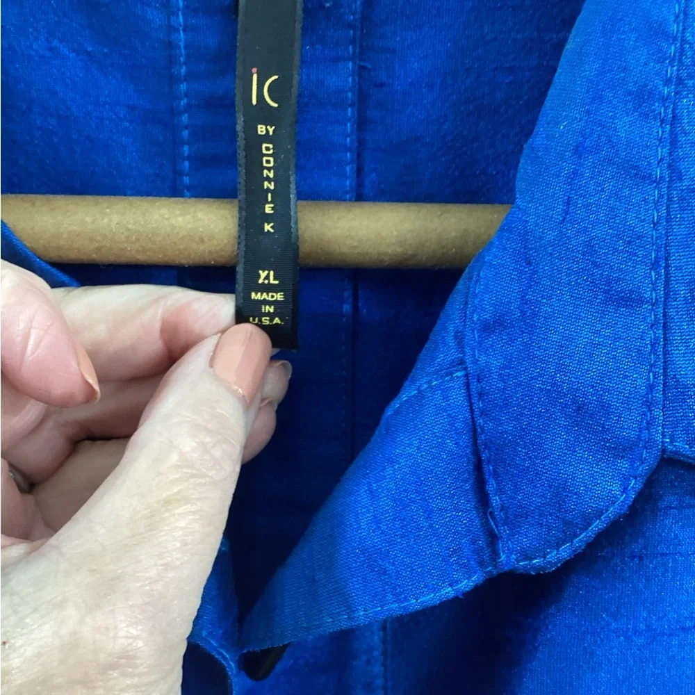Elegant Blue Women's Blouse - Picture 2 of 3